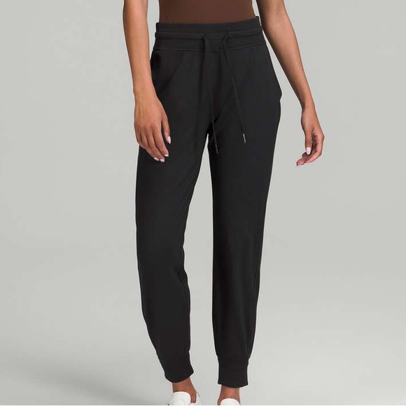 Lululemon Joggers “Ready To Rulu Pant” 
Black Size 6 - Picture 1 of 7